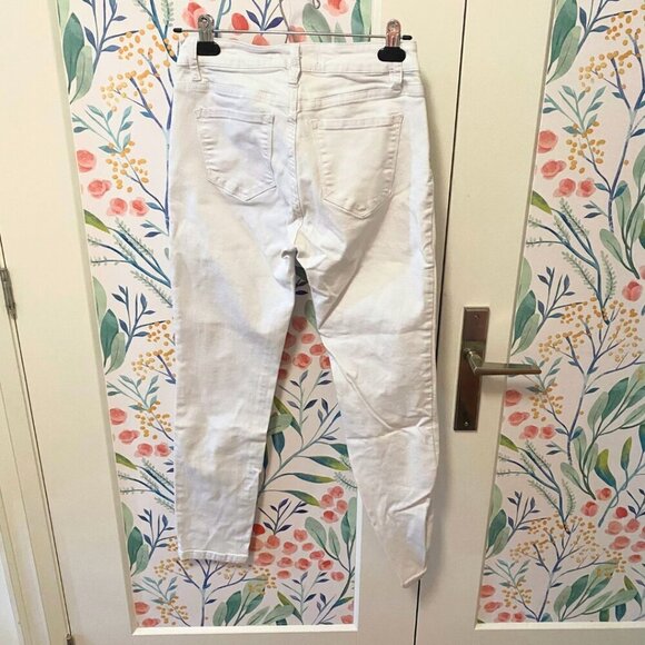 KanCan High-Rise White Skinny Jeans - Size 27 (7) | Soft Stretch Fit - Picture 3 of 9